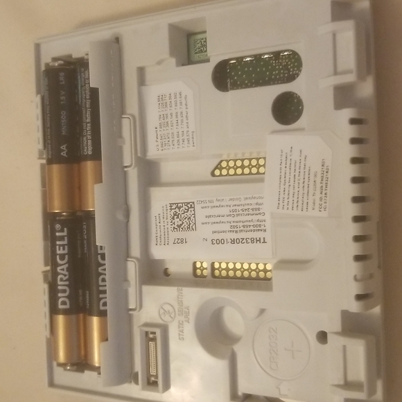 Honeywell Thermostat - Picture 3 of 5